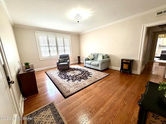 2nd image of 1601 Spring Dr APT 1
