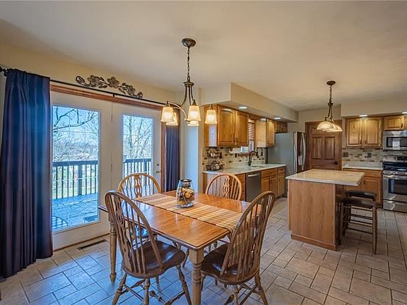 5th image of 9961 Buckingham Pl