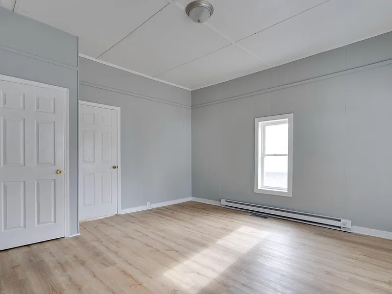 112 East St E — Photo 6
