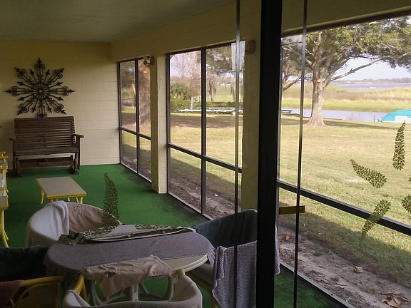 Screen patio