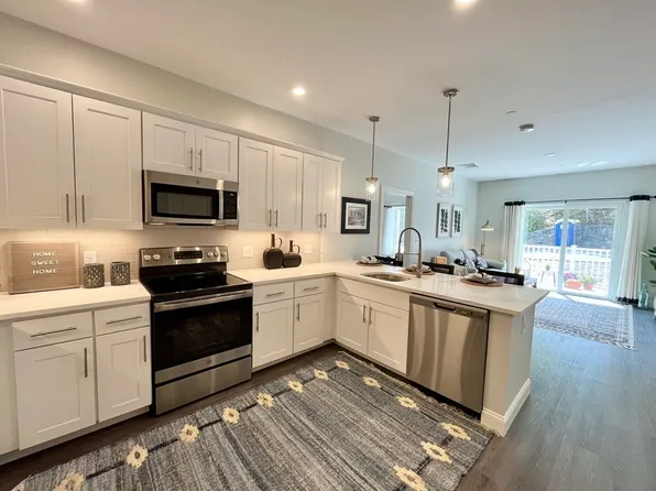 3110 Briarwood Vlg #3110, Clinton, MA 01510