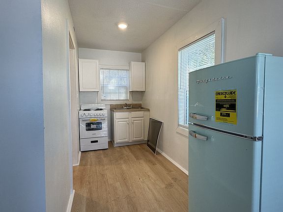4th image of 1812 Market St APT 3