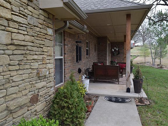 3rd image of 8770 Payton Ln