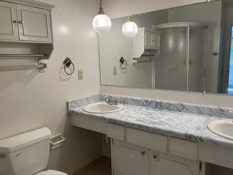 2720 Corlington Dr — Photo 22