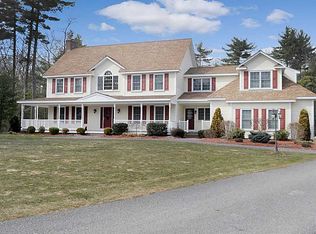 14 Sophia Ln, Smithfield, RI 02828