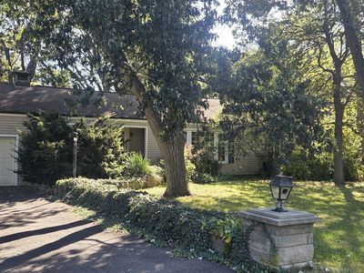 10151 Meadow Ln, Des Plaines, IL, 60016