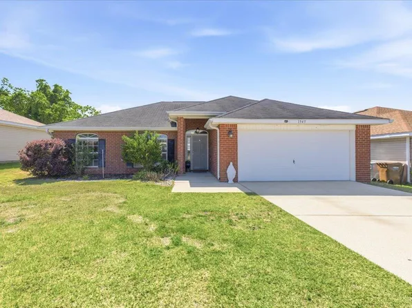 1945 Shadow Lake Dr, Gulf Breeze, FL 32563