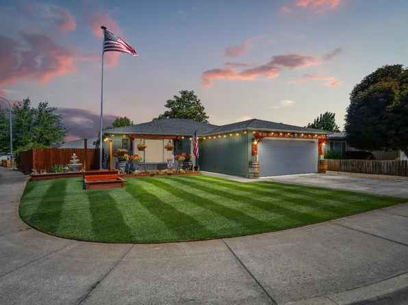 407 Hayes Ave, Medford, OR 97501