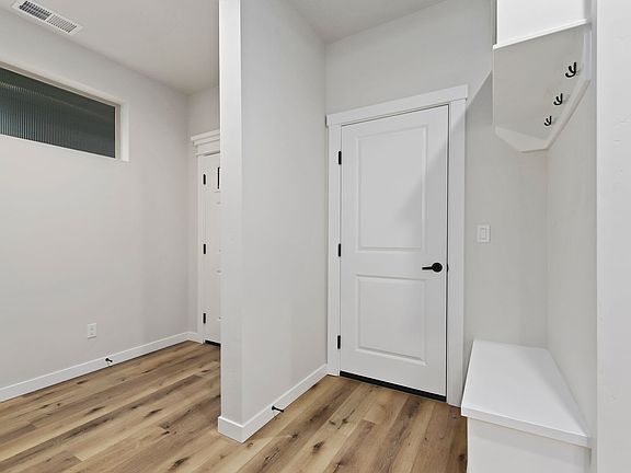 3rd image of 301 W Radiant Ridge Dr