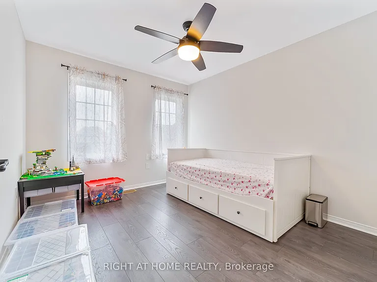 1300 Ravencliffe Ct — Photo 14