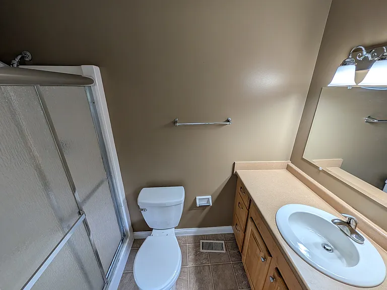 698 Liberty Ln — Photo 11