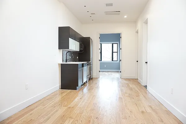 Rented by Lofts and Flats LLC | media 62