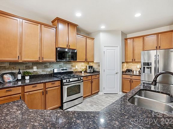 5th image of 4117 Oconnell St