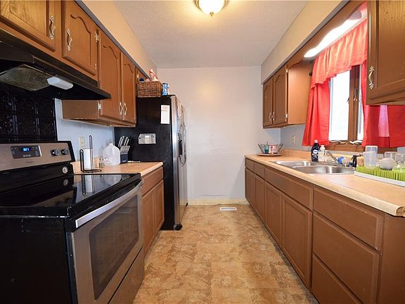 4th image of 1135 Ernest Dr