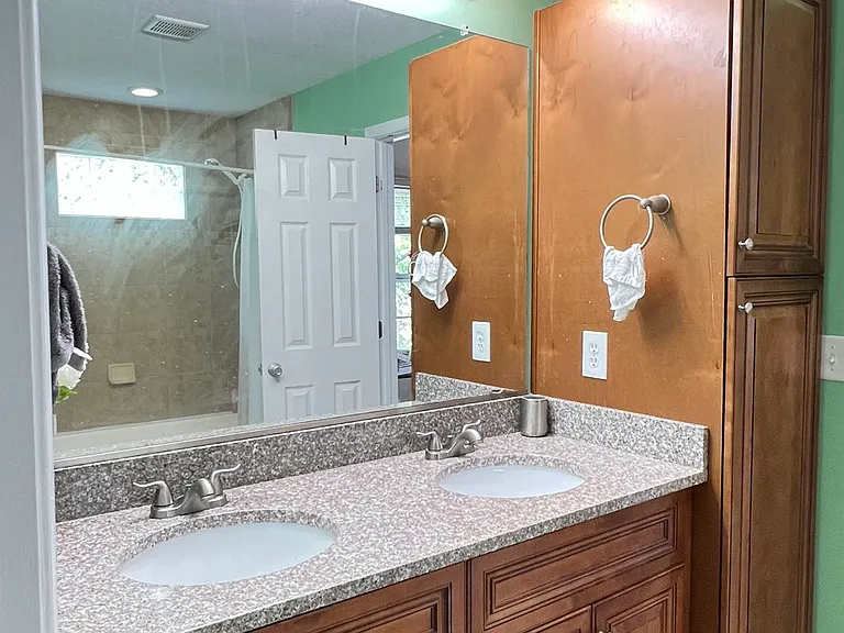 8202 Edwin Dr — Photo 26