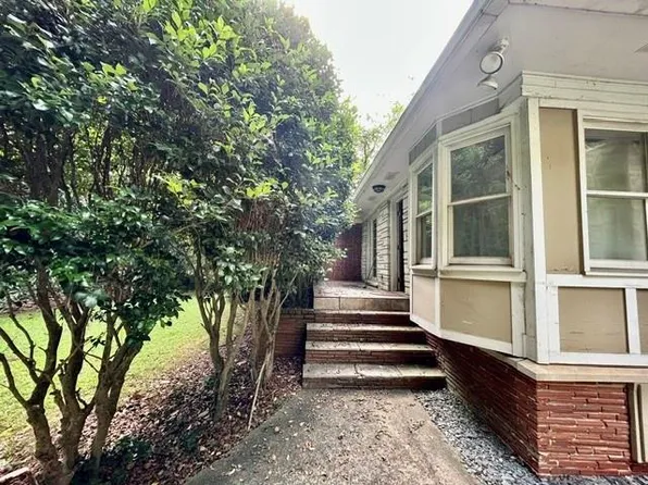 2561 Midway Rd, Decatur, GA 30030