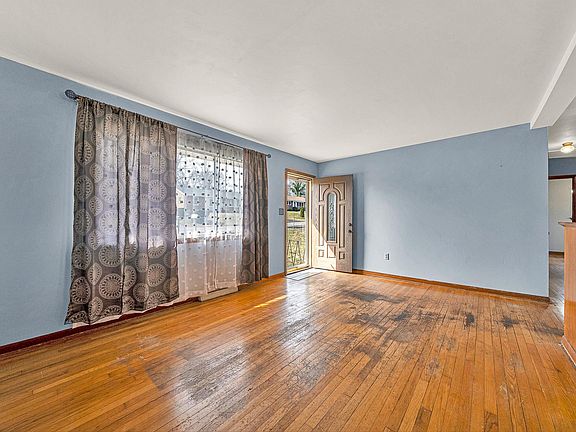 2nd image of 203 Cherryhill Rd NW