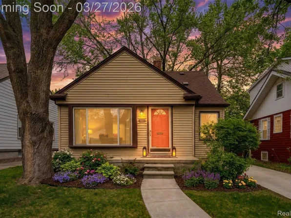 1028 W Hazelhurst St, Ferndale, MI 48220