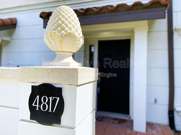 3rd image of 4817 San Marino Cir
