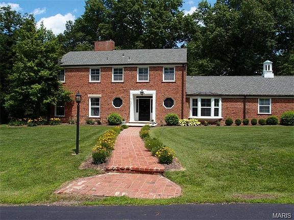 3rd image of 13 Briarcliff St