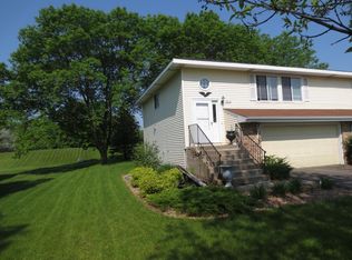 9610 Utica Rd, Bloomington, MN 55437