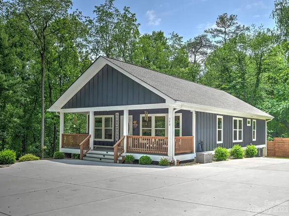 173 W Oakview Rd, Asheville, NC 28806