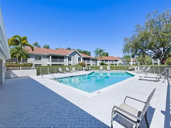 4th image of 9844 Luna CIR #201D