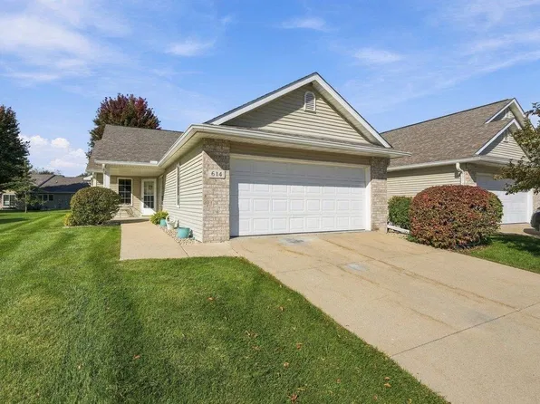 614 Springbrook Cir, Deforest, WI 53532