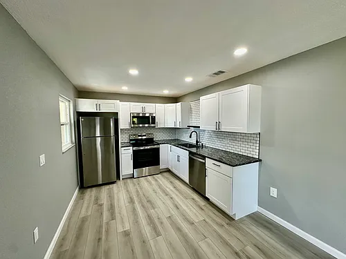 460 Base Ave E #129 Photo 1