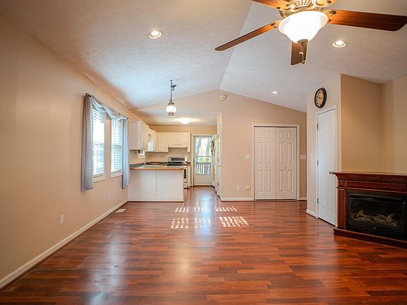5th image of 55 Wildflower Ln