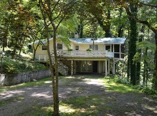 530 Zurich Cir, Franklin, NC 28734