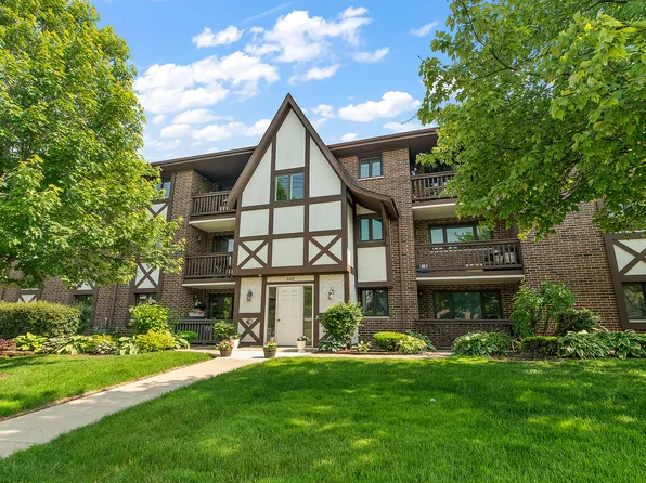 8425 W 95th St APT 27, Hickory Hills, IL 60457