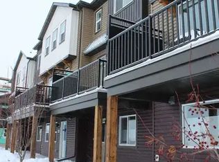 16903 68th St NW #1A, Edmonton, AB T5Z0R1