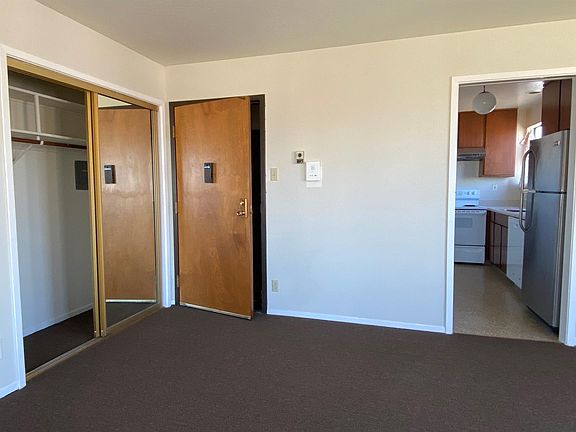 3rd image of 2390 39th Ave APT 4