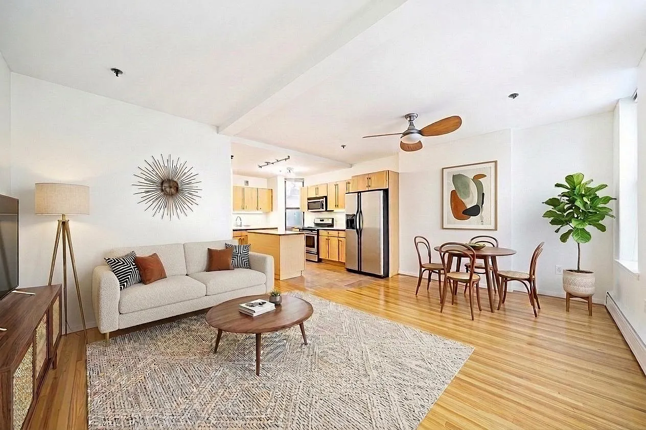 2 bed, 800 sqft, $3,800 — Photo 1
