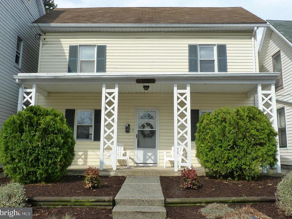 1st image of 425 Hood St