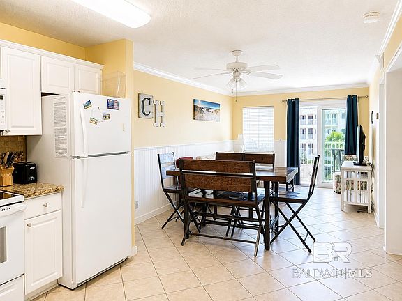 4th image of 400 Plantation Rd #1207
