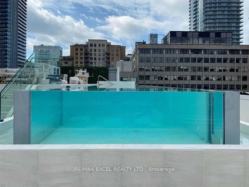 2 bed, $2,300 — Photo 4