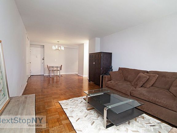 3rd image of 220 E 54th St APT 4A