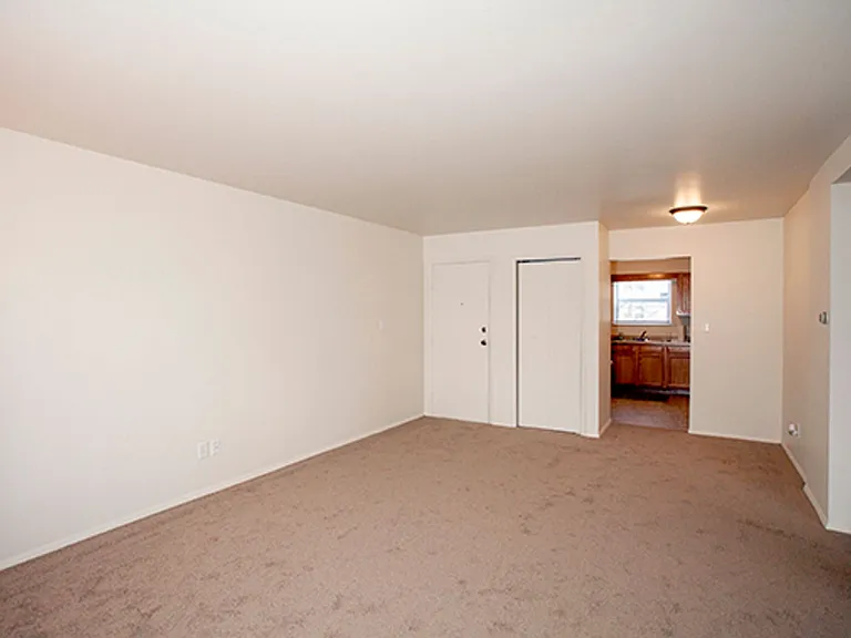 State Place Apartment Homes — Photo 18