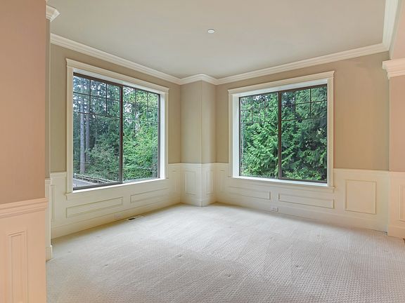 3rd image of 5826 249th Ct NE