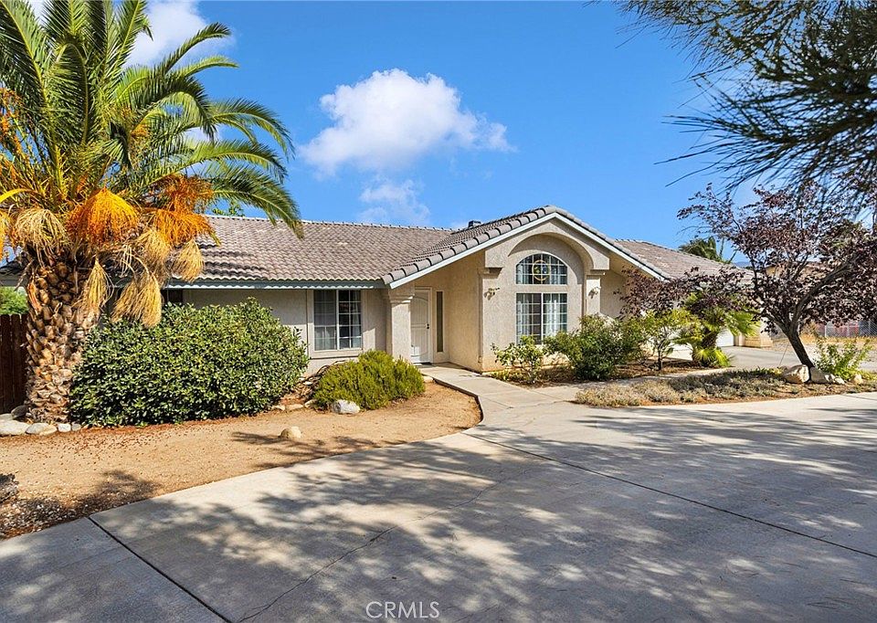 1st image of 8951 Avocado Ave