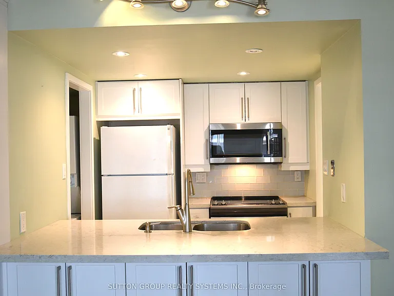 717 Bay St #1809 — Photo 5