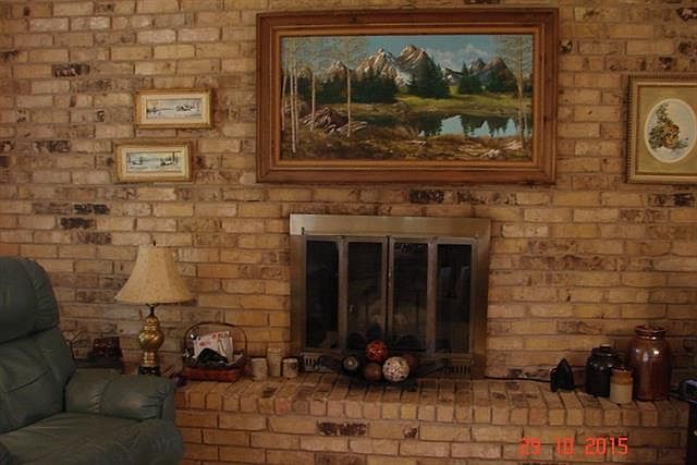 1st image of 718 Gary Ln