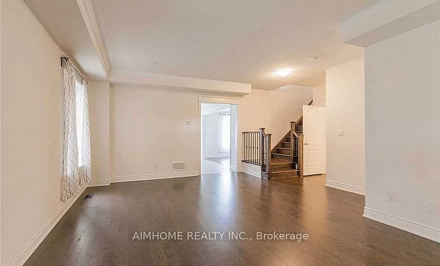 4 bed, $3,600 — Photo 4