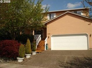 626 NW Meadows Dr, McMinnville, OR 97128