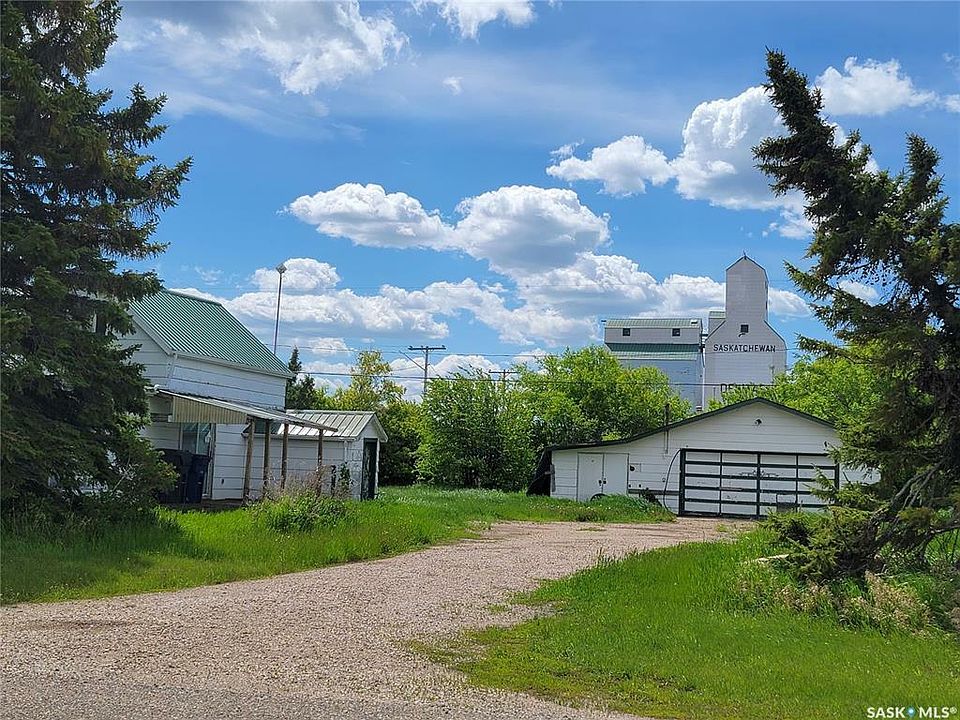 1st image of 19 Railway Ave
