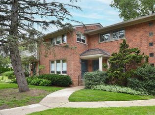 1065 Wimbleton Dr, Birmingham, MI 48009