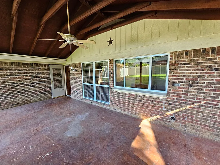405 Atkerson Ln — Photo 29
