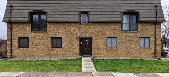 1st image of 625 Country Club Dr APT B9